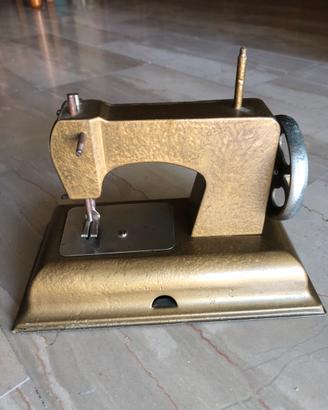 Macchina da cucire giocattolo Anni 50