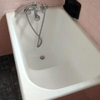 Vasca da bagno a sedile-salvaspazio