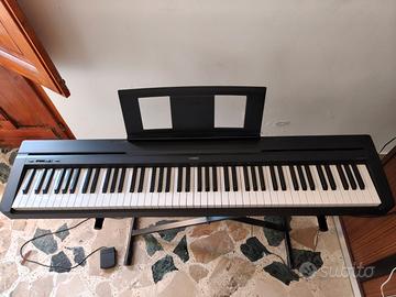 Pianoforte digitale Yamaha P-45 + supporto