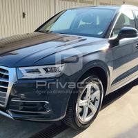 AUDI Q5 40 TDI quattro S tronic Business