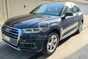 AUDI Q5 40 TDI quattro S tronic Business