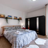 Camere davanti l'ospedale di Cisanello