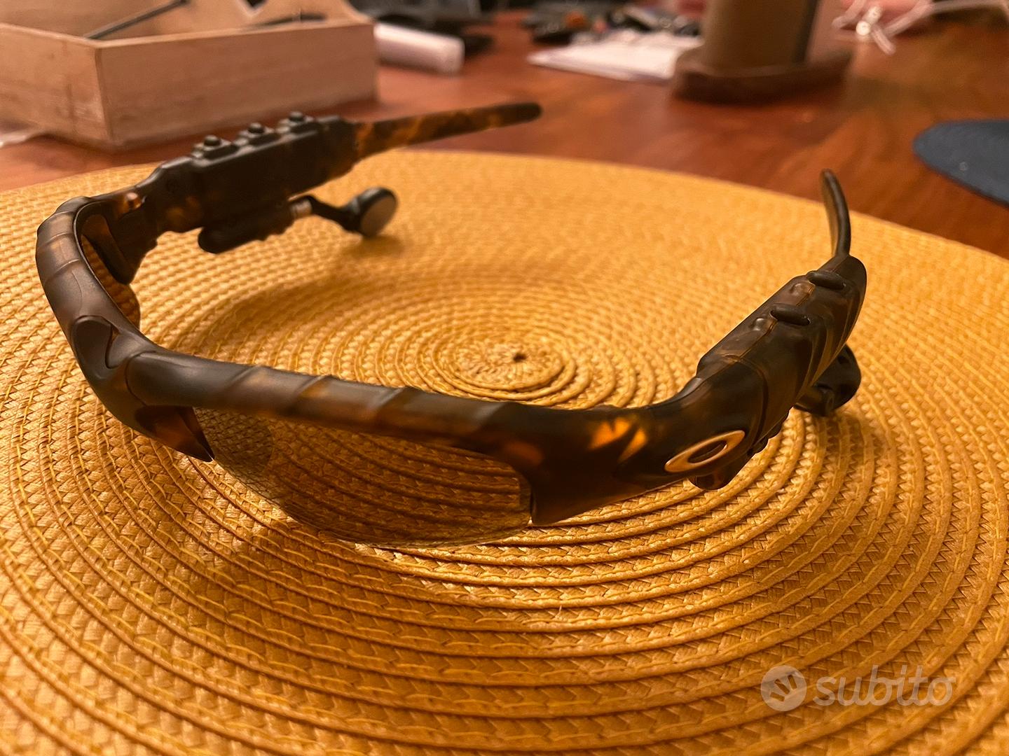 OAKLEY THUMP 256 MP3 - Audio/Video In vendita a Pisa 