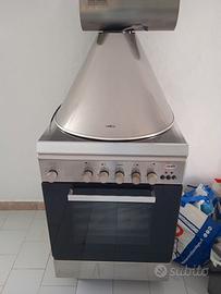 cucina a gas con aspiratore