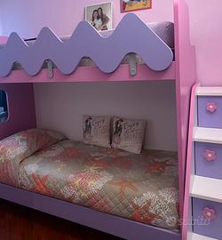 2 letti a castello con scala