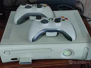 Xbox 360 (leggere bene)