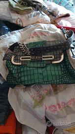 borsa Guess a spalla