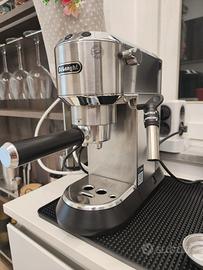 macchina da caffè DeLonghi dedica 