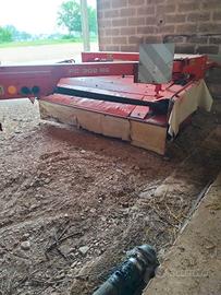 falciacondizionatrice trainata kuhn FC 302 RG