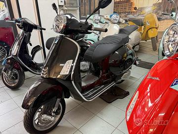 PIAGGIO Vespa GTS 300 Super Nuova my CC310