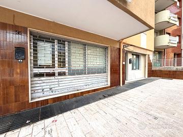 Luminoso ufficio pressi Via Napoli