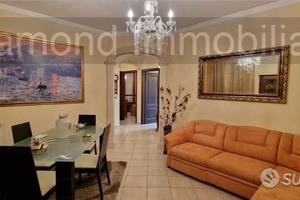 Appartamento rifinito con garage a Riposto