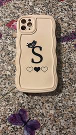 Cover iPhone 11 pro max con bordi ondulati e lette