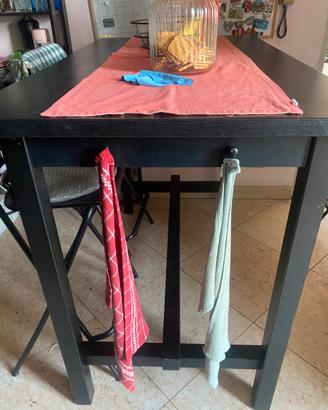 Tavolo cucina con sedie