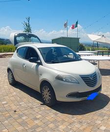 Lancia Y Bianca