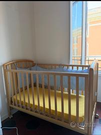 Lettino Pali in legno con materasso