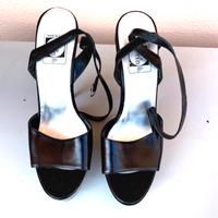 Sandali di vera pelle nera , altissimi Usati 1 vol