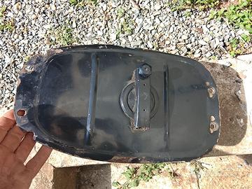 serbatoio Vespa PX , ganci interni
