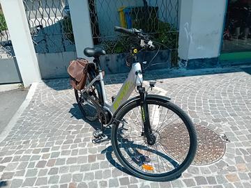 BICICLETTA A PEDALATA ASSISTITA 