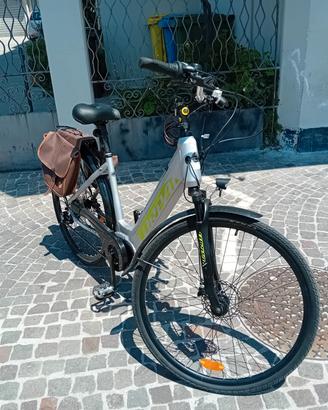BICICLETTA A PEDALATA ASSISTITA 