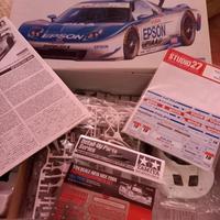 Tamiya 1/24 Honda NSX con accessori. 