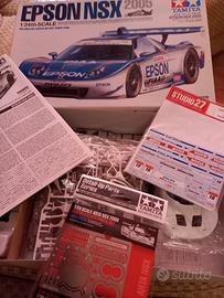Tamiya 1/24 Honda NSX con accessori. 
