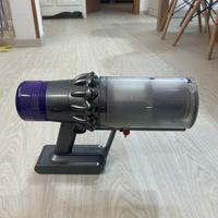 Aspirapolvere Dyson V11 completo di accessori