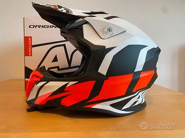 Casco moto Airoh