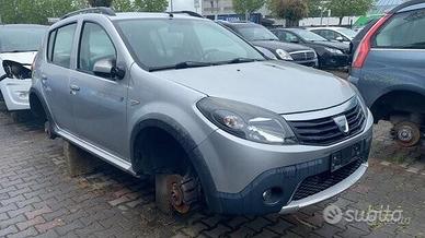 Dacia sandero anno 2012 benzina gpl ricambi