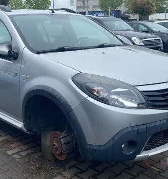 Dacia sandero anno 2012 benzina gpl ricambi