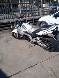 Suzuki gsr 600 anno 2007