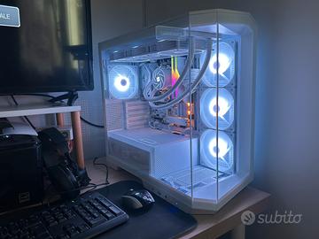 Computer da Gaming fisso bianco