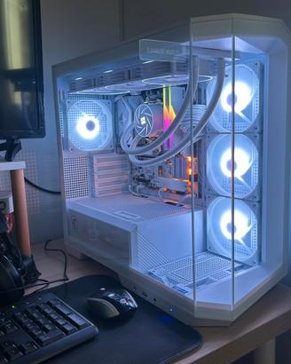 Computer da Gaming fisso bianco