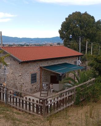 Casa indipendente con giardino 2000mq