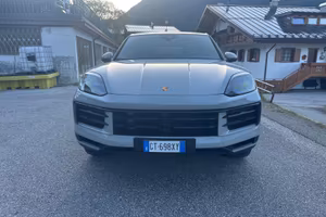 CAYENNE E-HYBRID COUPE'  IVA ESPOSTA 