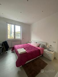 Camera per studentessa