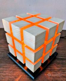 stupenda lampada artigianale in legno massello 