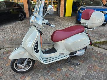 vespa 300 gt