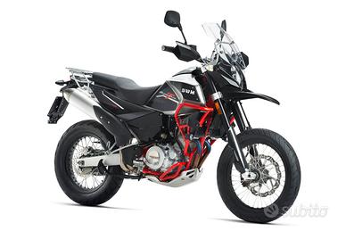 SWM Superdual 600 T incluso set valigie