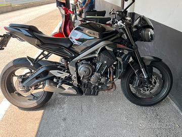 Street triple R 2022