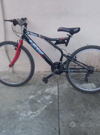 Bicicletta montain bike