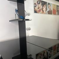 Postazione trucco/ capelli