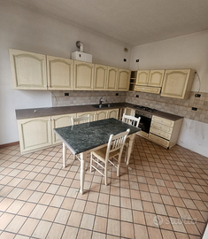 Cucina angolare completa