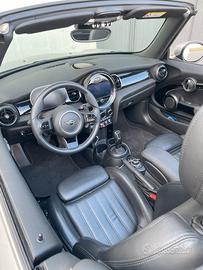 MINI Mini Cabrio (F57) - 2023