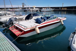 Off shore 7,7 metri con 2 motori 140 hp mercruiser