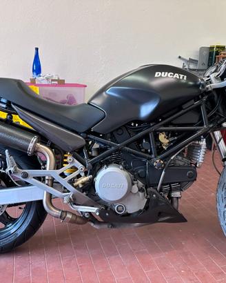 DUCATI MONSTER 750cc 2002