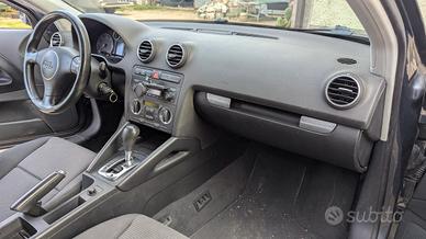 Audi A3 anno 2004 cambio automatico 