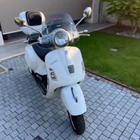 Vespa 125 gts super sport i.e - pari nuovo -
