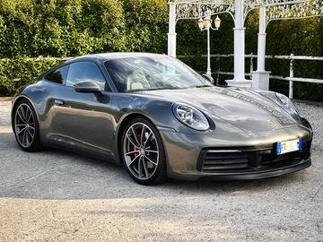Porsche 992 911 CARRERA 4S
