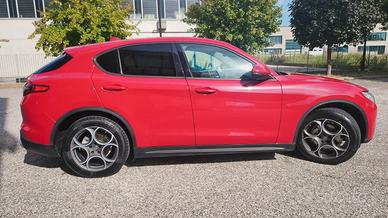 Alfa Romeo Stelvio 2.2 Turbodiesel 160 CV AT8 RWD 